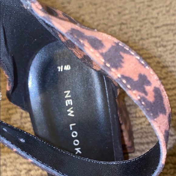 New Look Cheetah Print Open Toe Heels - Picture 4 of 10
